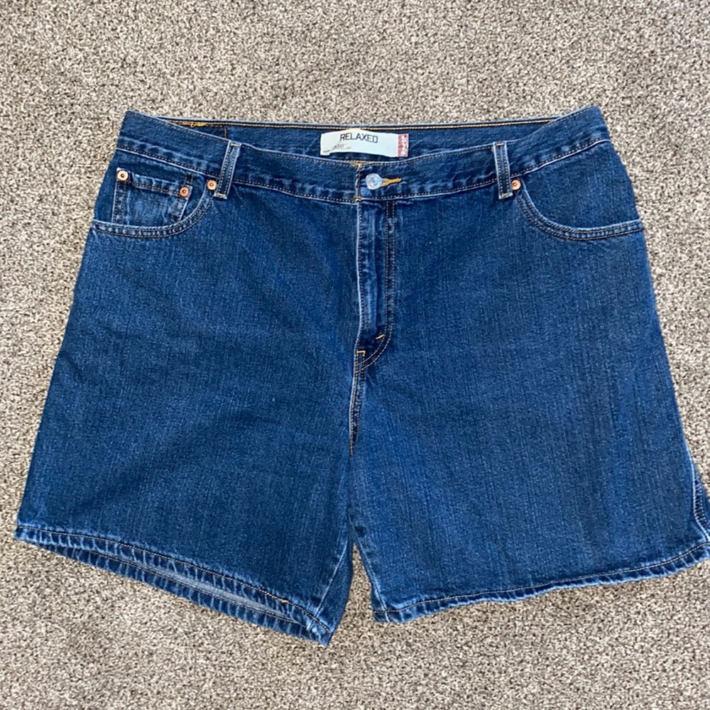 LEVI SHORTS UNMARKED SIZE 18 WAIST MEASURES 19” LAYING FLAT